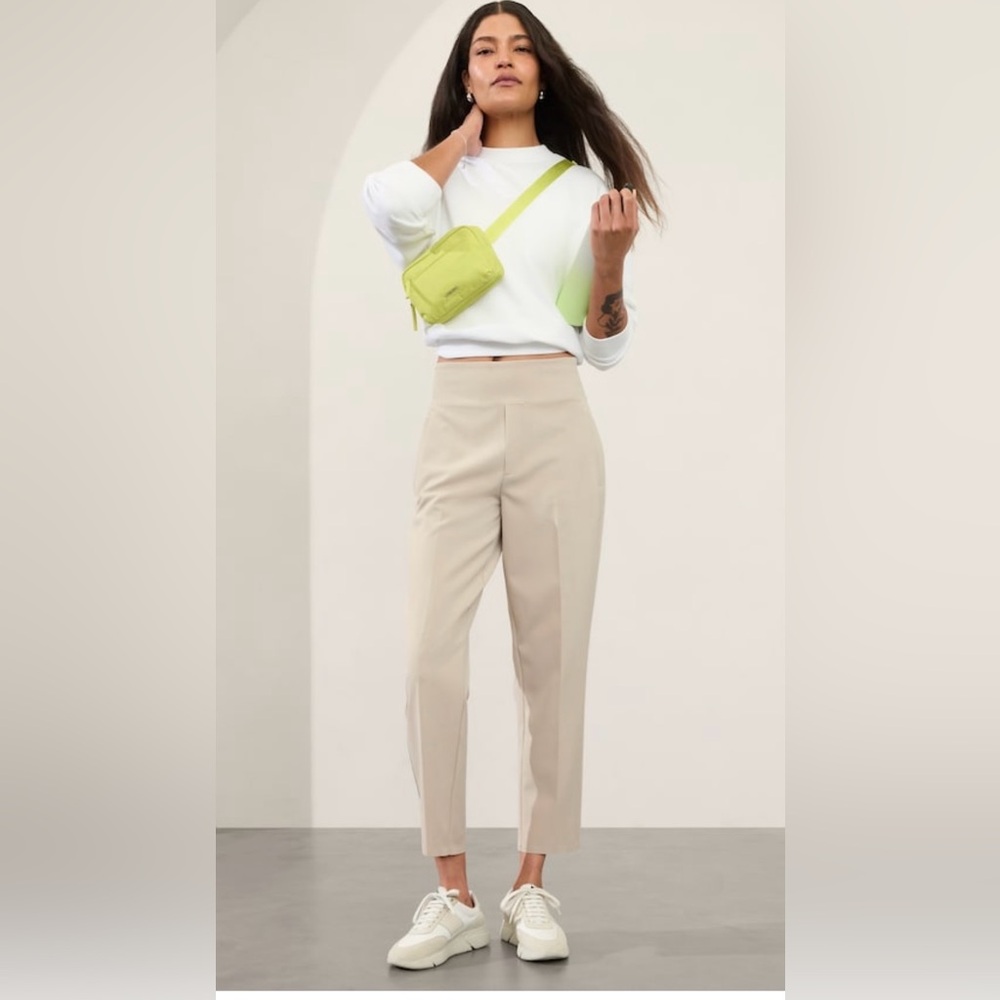 NWT-Athleta Endless Pant, Size 14